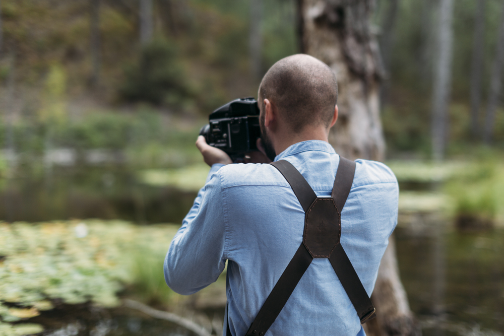 BROWN VOVOUSA - Dual Leather Camera Straps