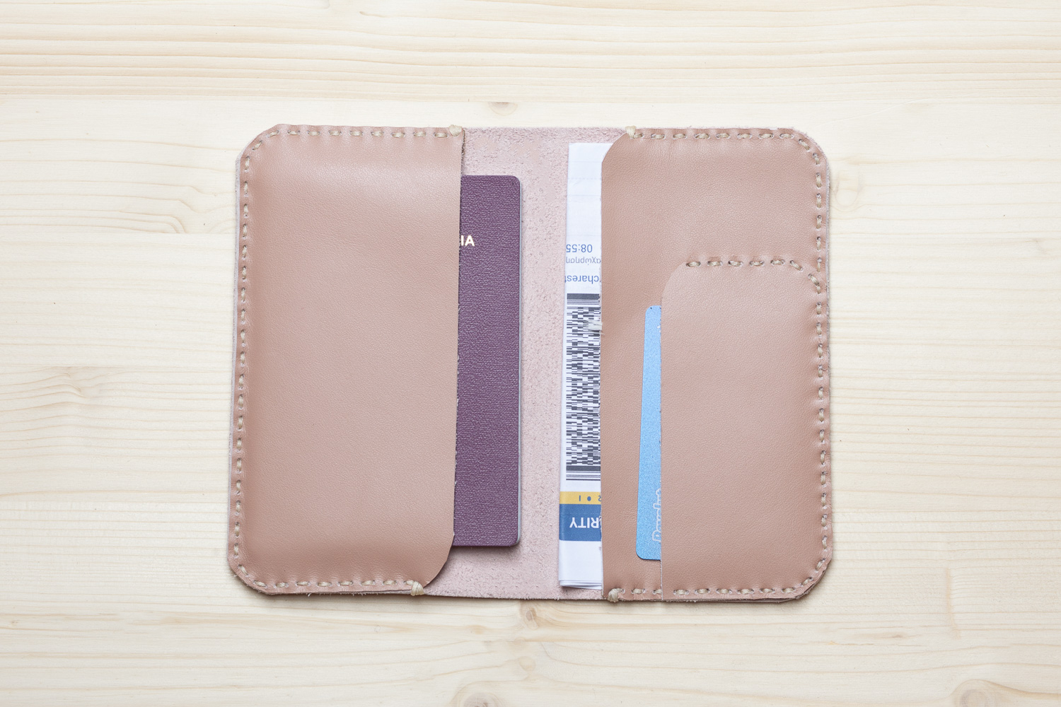 REINE- Handmade Leather Passport Cover